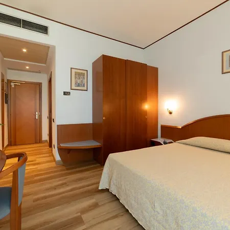 Persico's Hotel 4*