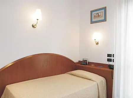 Persico's 4*