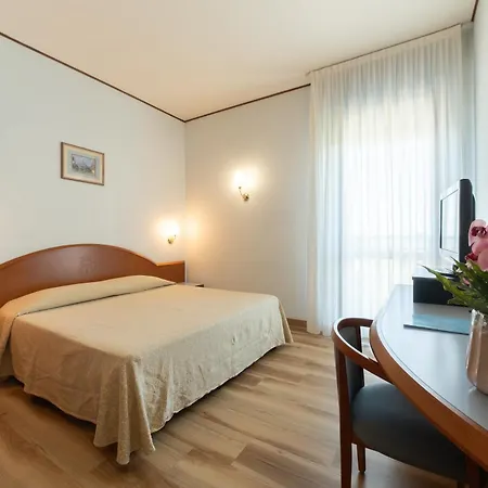 Persico's 4*